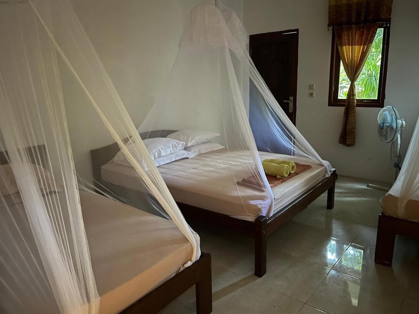 Tangkoko Macaca Hotel Rinondoran ภายนอก รูปภาพ