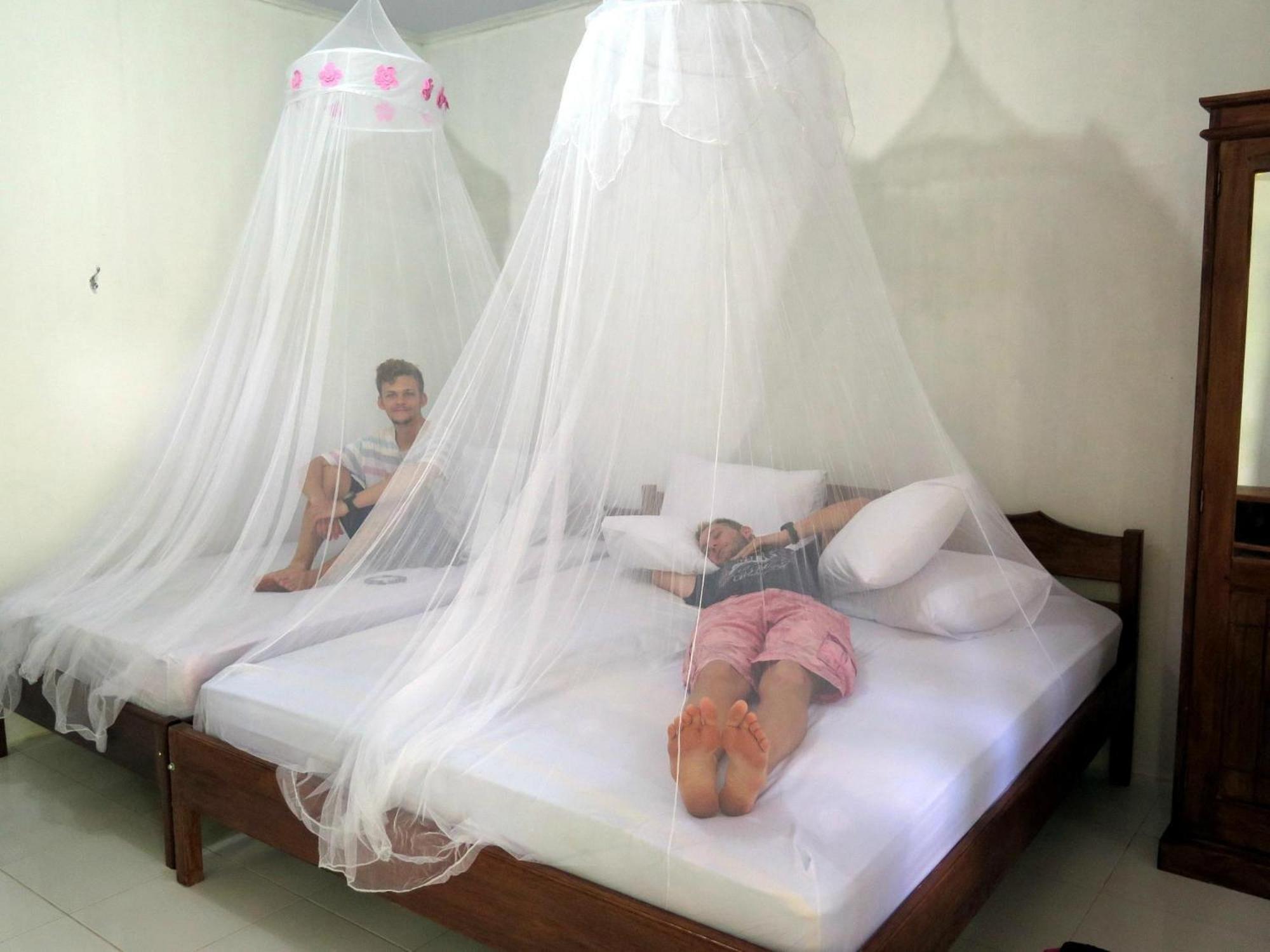 Tangkoko Macaca Hotel Rinondoran ภายนอก รูปภาพ
