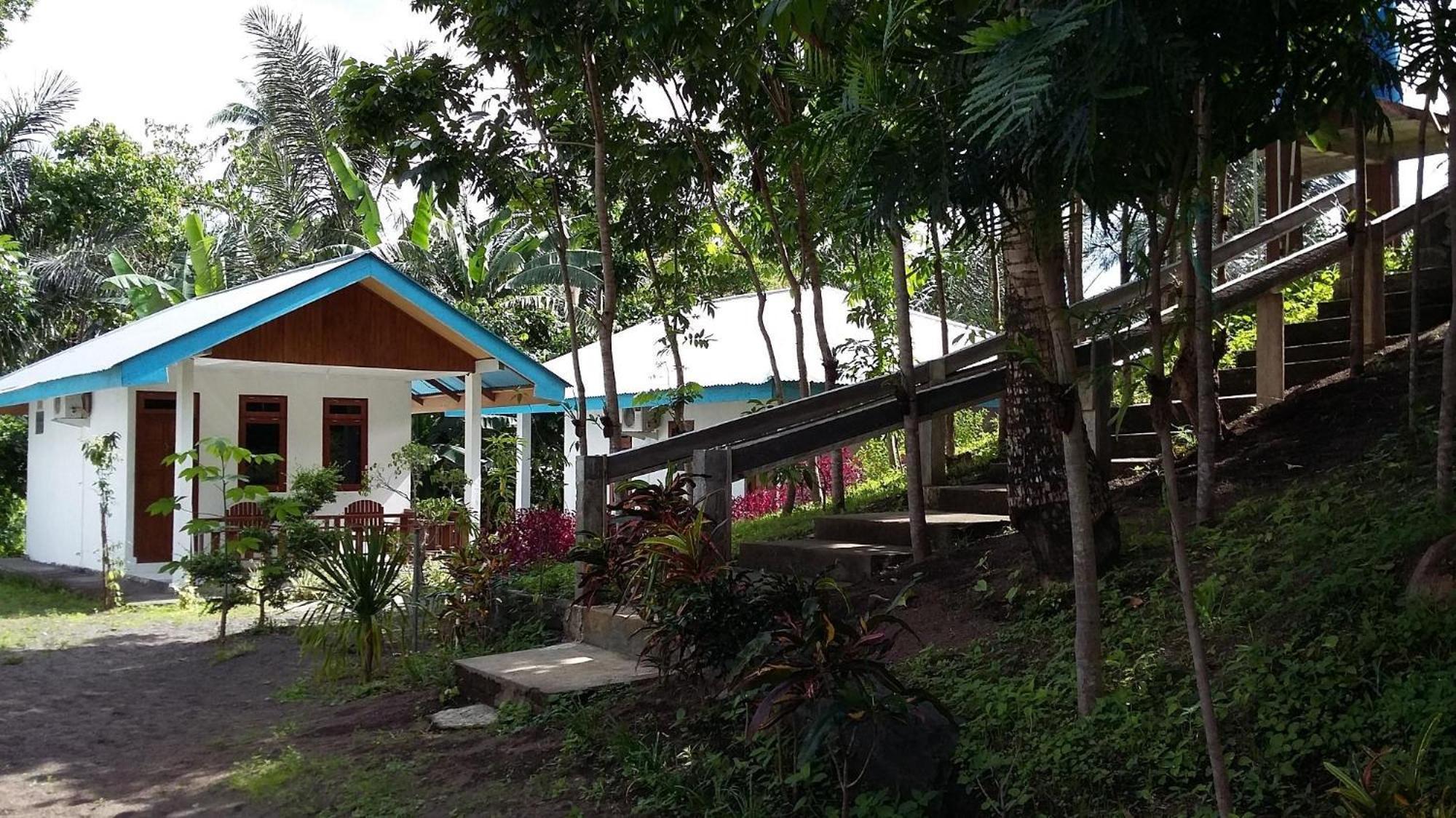 Tangkoko Macaca Hotel Rinondoran ภายนอก รูปภาพ