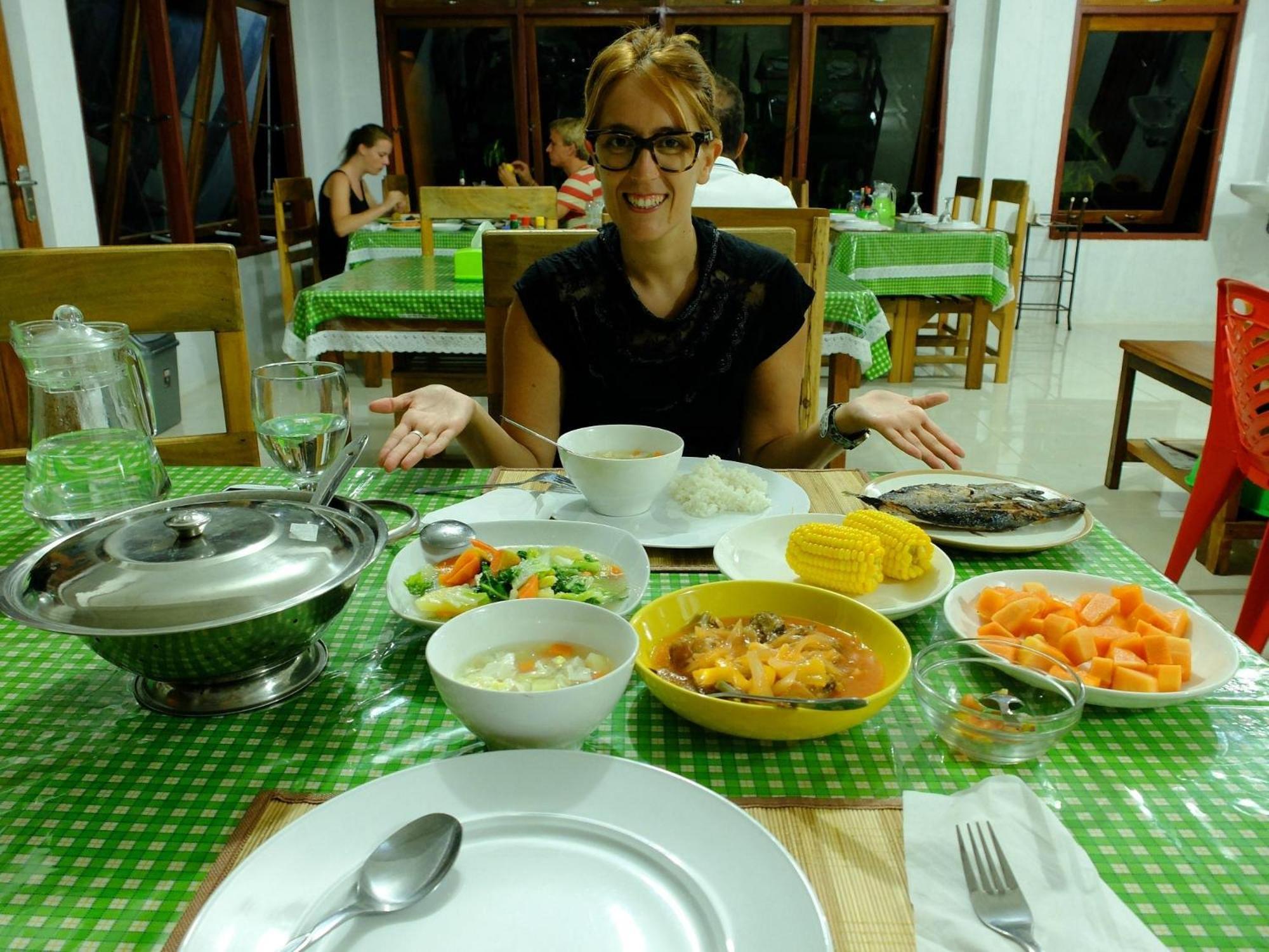 Tangkoko Macaca Hotel Rinondoran ภายนอก รูปภาพ
