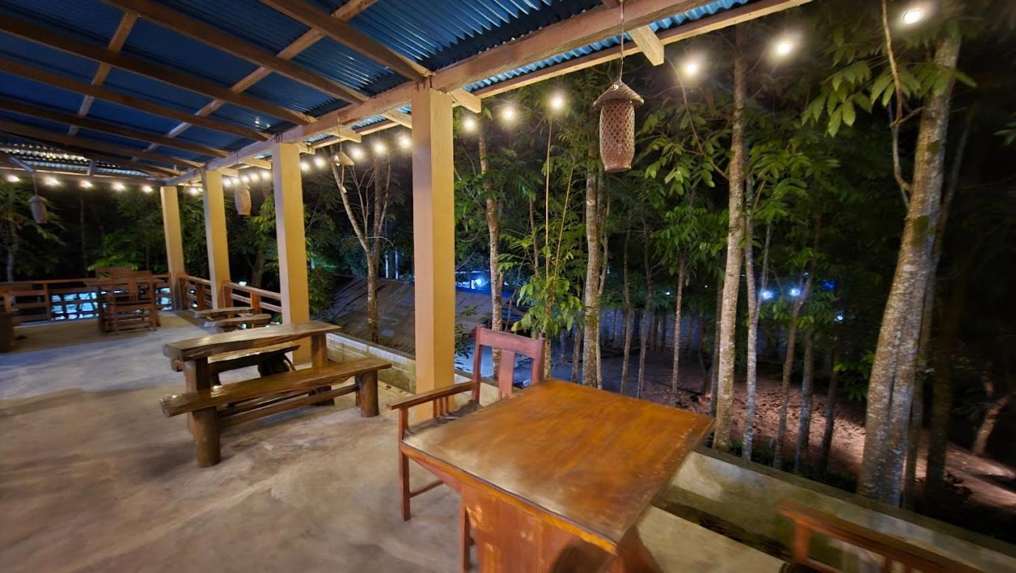 Tangkoko Macaca Hotel Rinondoran ภายนอก รูปภาพ