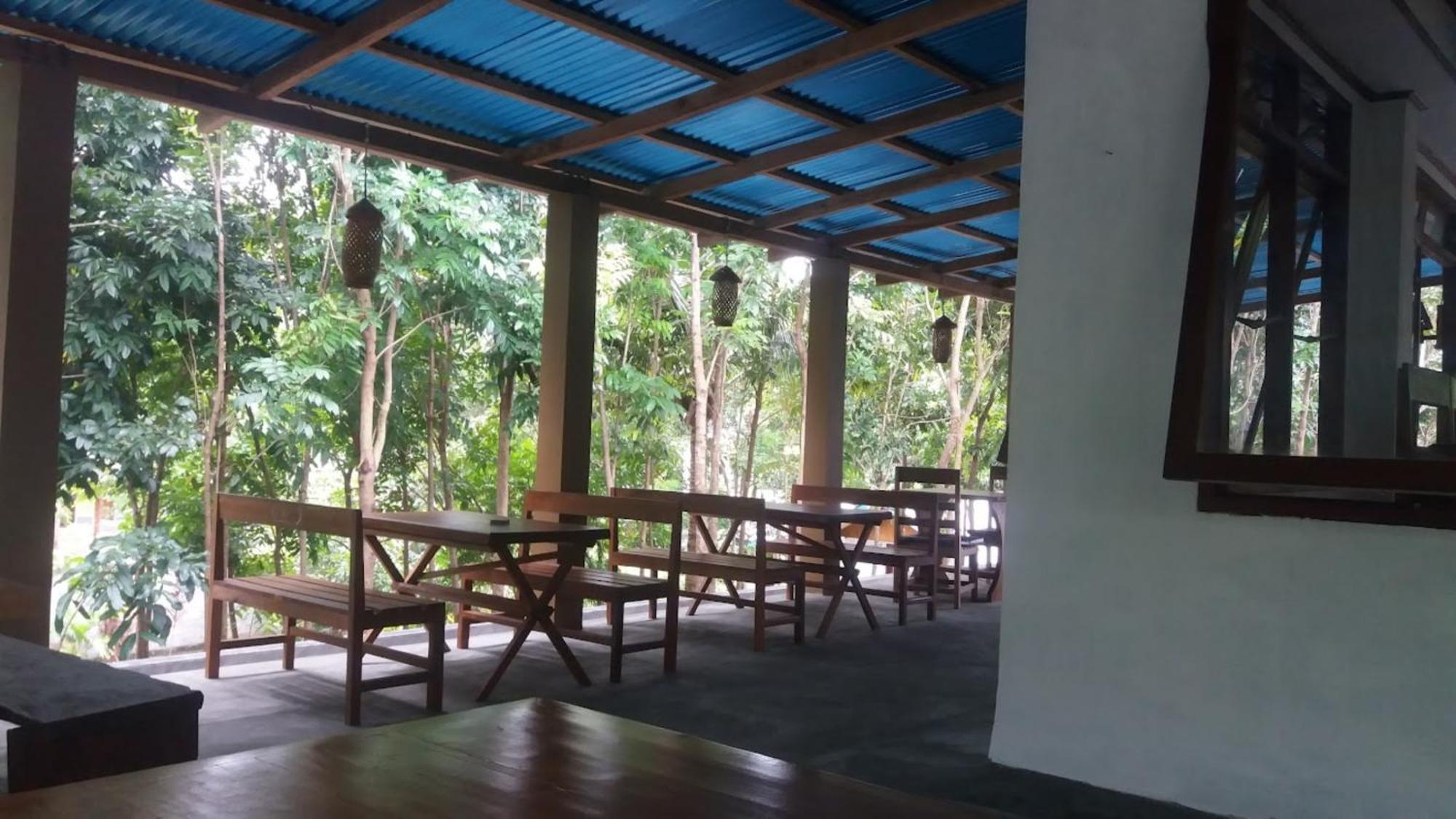 Tangkoko Macaca Hotel Rinondoran ภายนอก รูปภาพ