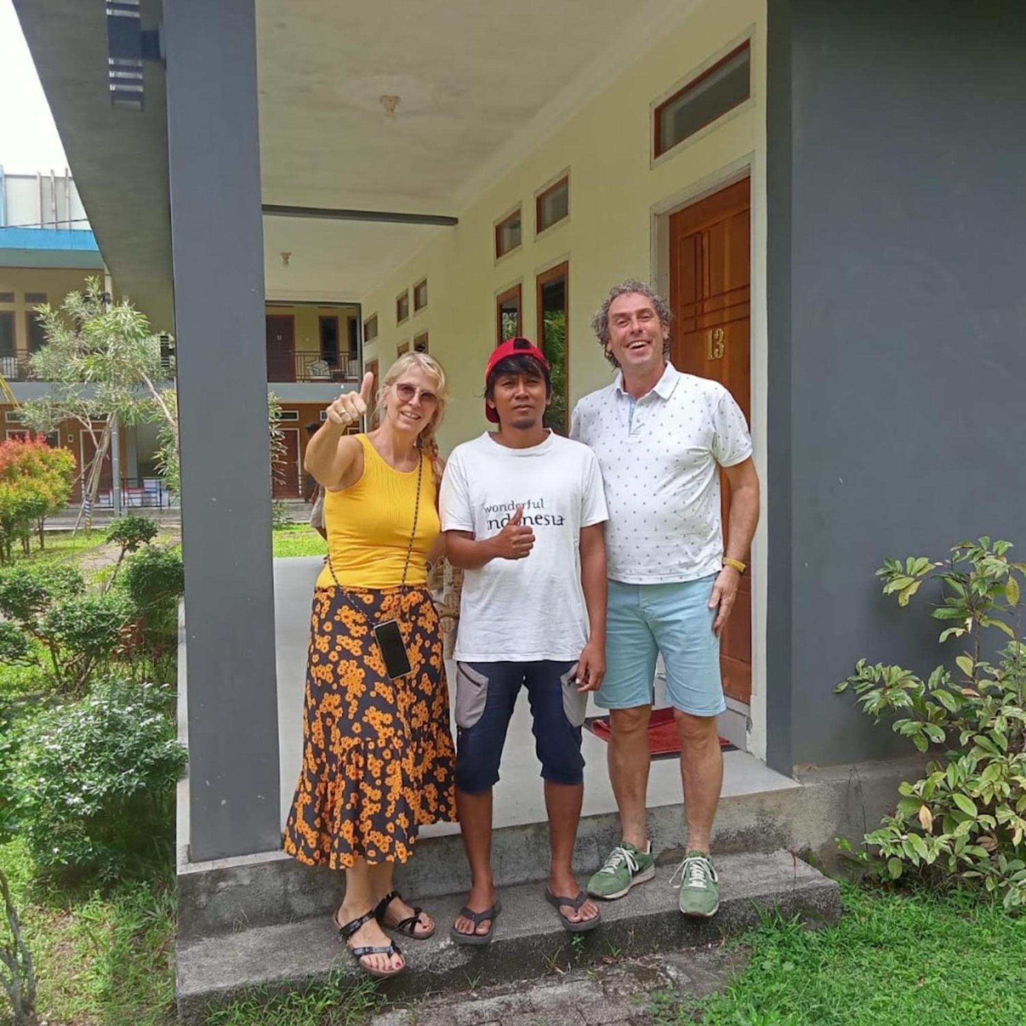 Tangkoko Macaca Hotel Rinondoran ภายนอก รูปภาพ
